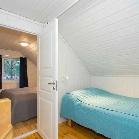 Topcamp Sjosanden - مكان تخييم *