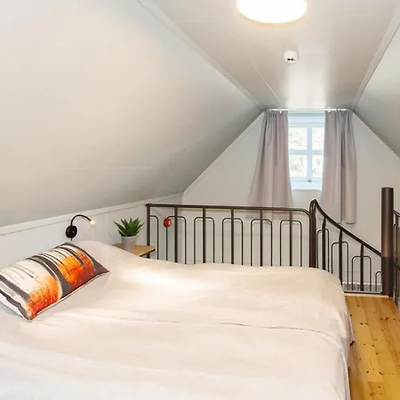 Topcamp Sjosanden - مكان تخييم *